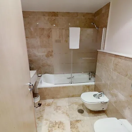 Fine Duplex With Stunning Sea Views 아파트
